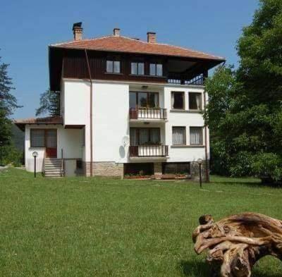 Чичо Томовата Колиба Hotel Tryavna Exterior photo